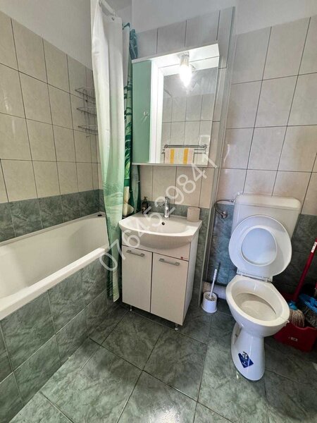 Dristor, Bd. Camil Ressu, langa metrou Dristor, proaspat igienizat.